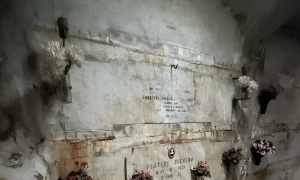 “Degrado al cimitero” di Romagnano Sesia