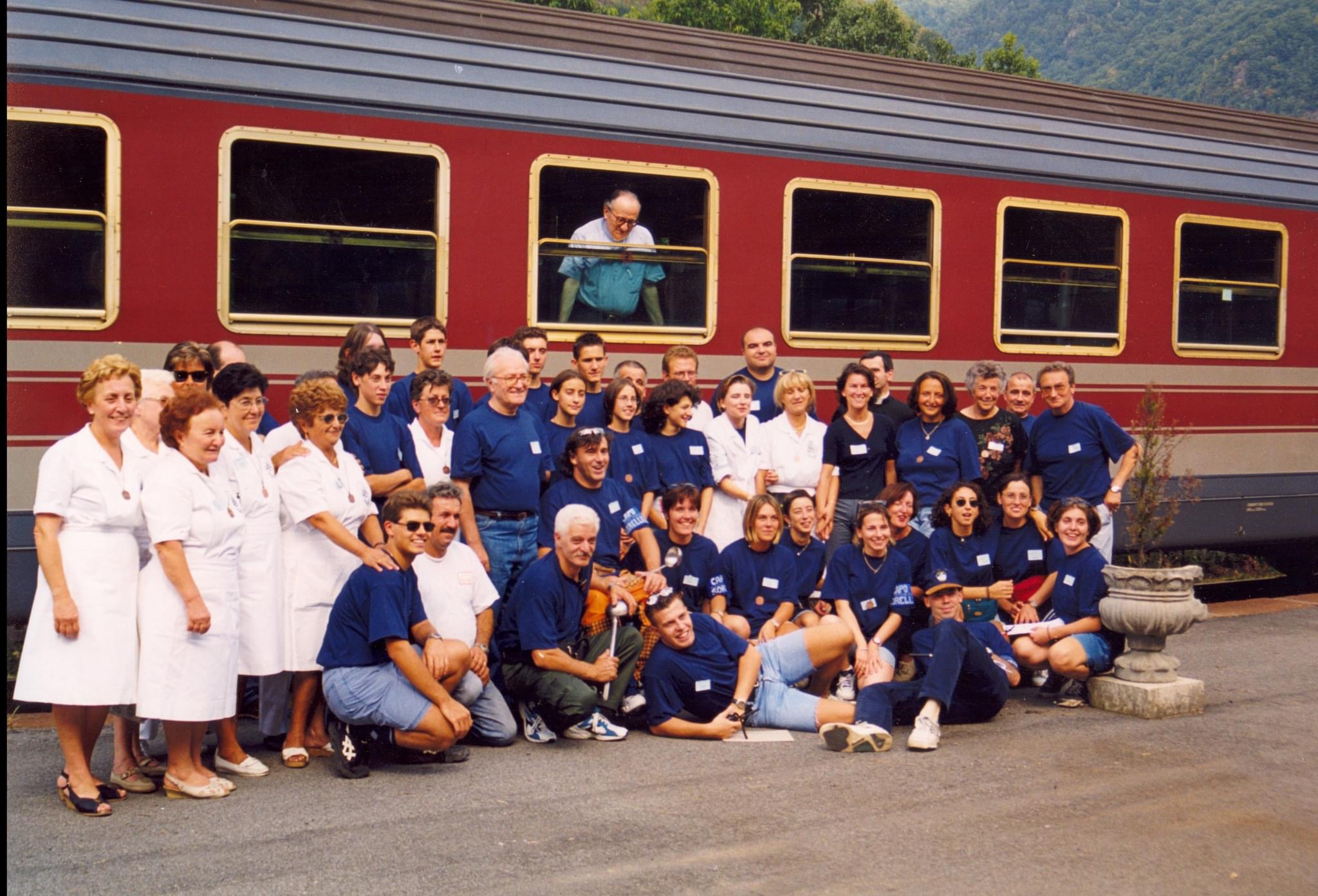 Rete Ferroviaria Italiana nega ai malati e ai pellegrini il treno da Varallo per Lourdes