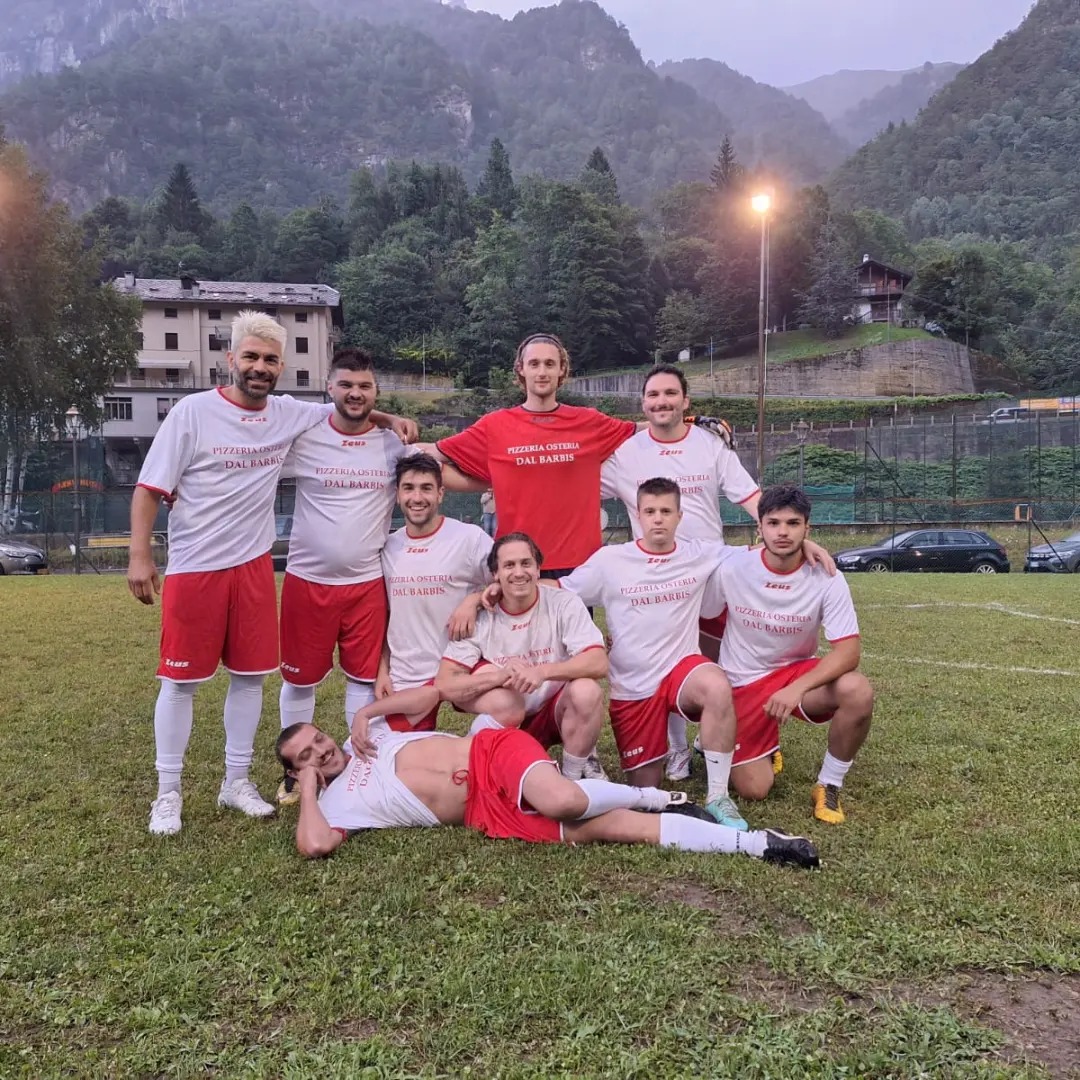 Torneo notturno di calcetto a Campertogno: vince l’Osteria dal Barbis