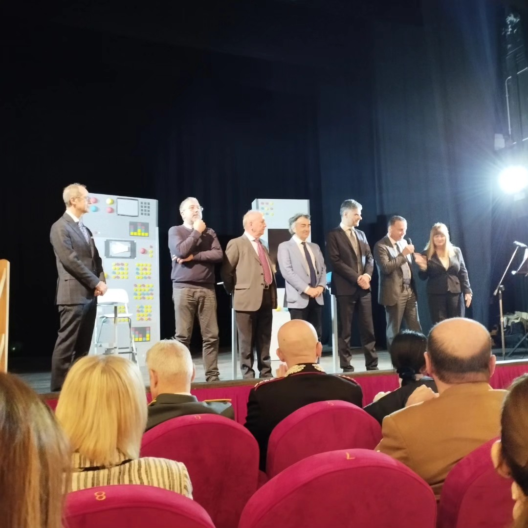 Sull’uso consapevole delle tecnologie digitali al teatro Civico è andato in scena “Il pulsante”