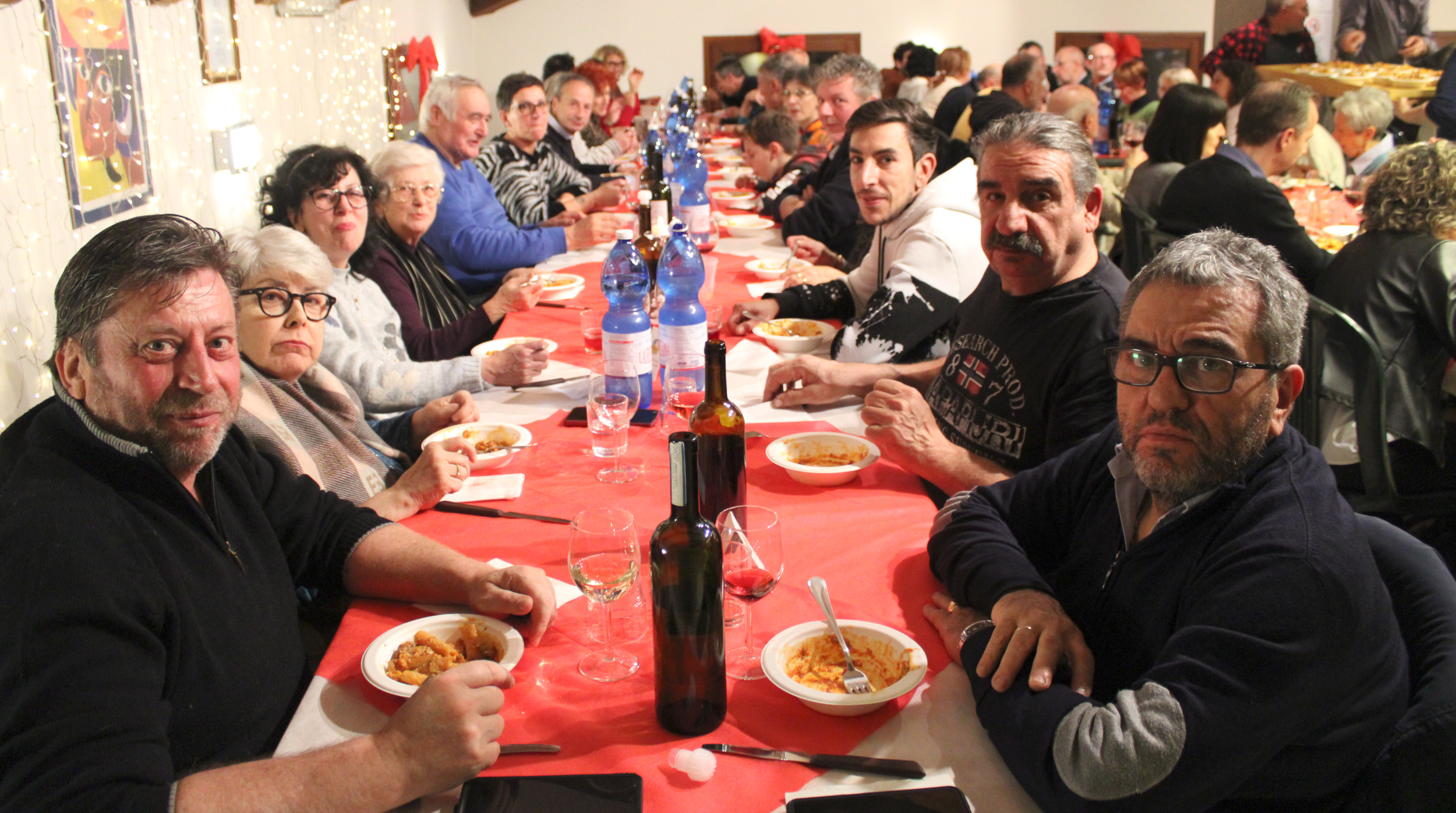 Una riuscitissima cena della Bagna càuda col Chèrnuvée dè Ghèm