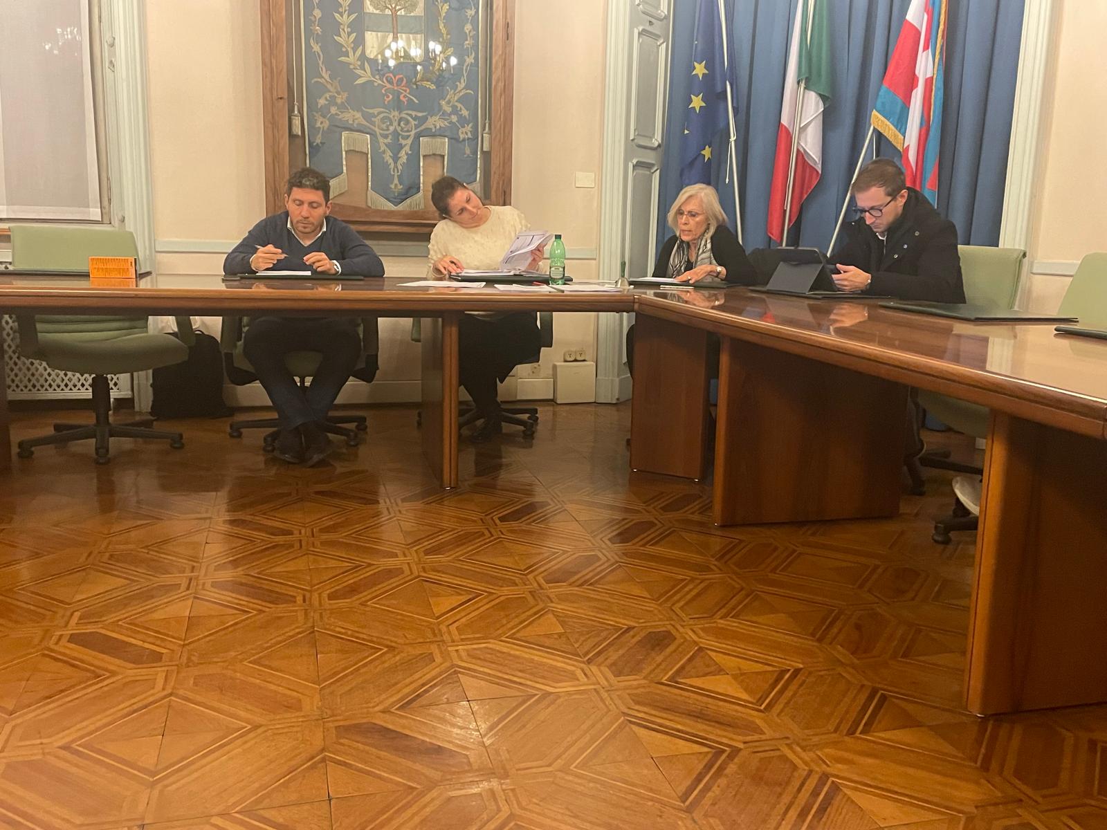 Consiglio comunale vivace e frizzante: un’ora e mezza per due punti all’odg!