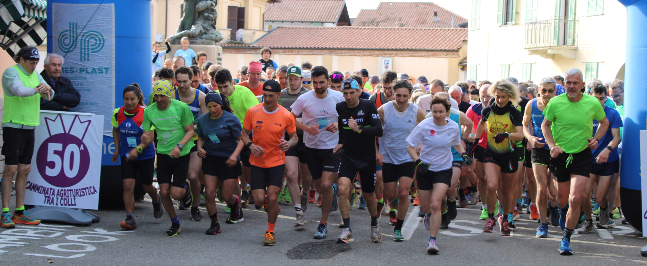 Quasi 400 atleti per il mezzo secolo della «Camminata agrituristica tra i Colli»