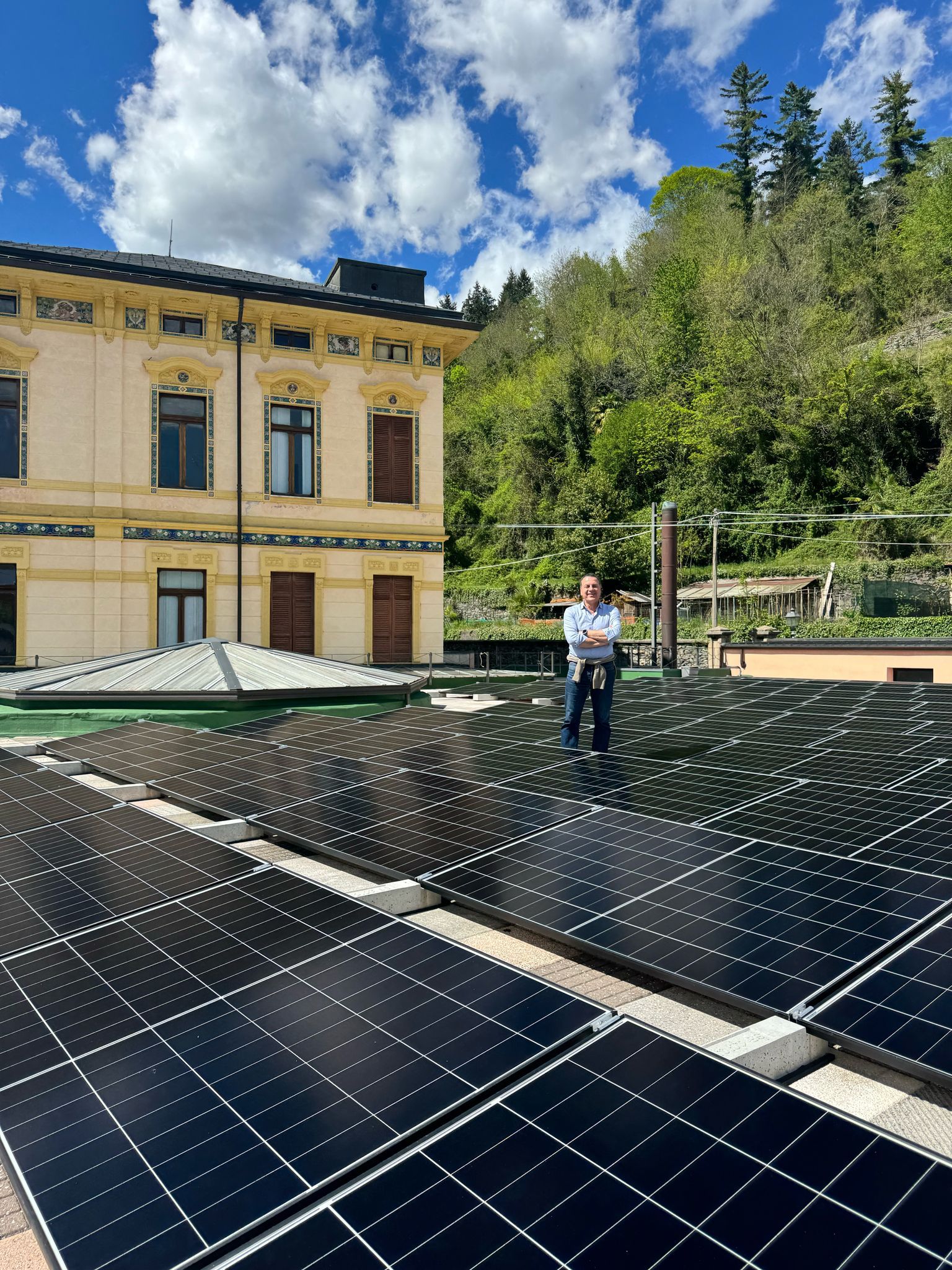 Pannelli fotovoltaici sul terrazzo di Villa Becchi
