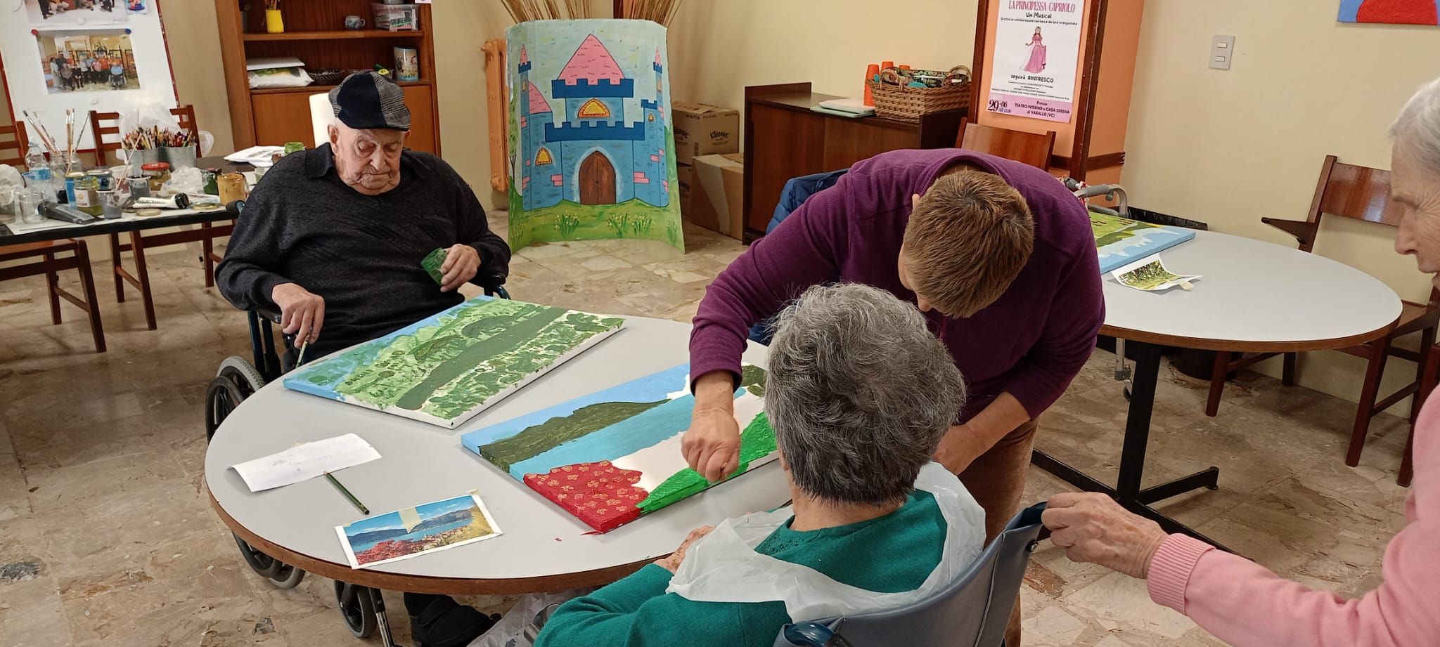 «Ricicliamoci pittori», inaugurata la mostra allestita a Casa Serena