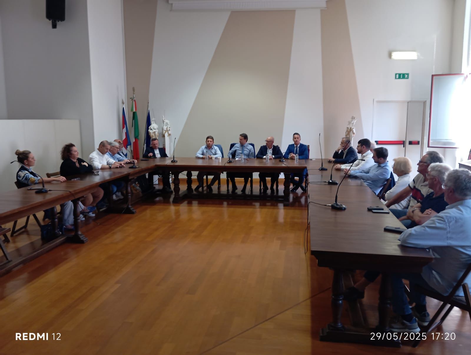 «Obiettivi condivisi»: l’assessore regionale al Bilancio a colloquio con Comuni e Industrie