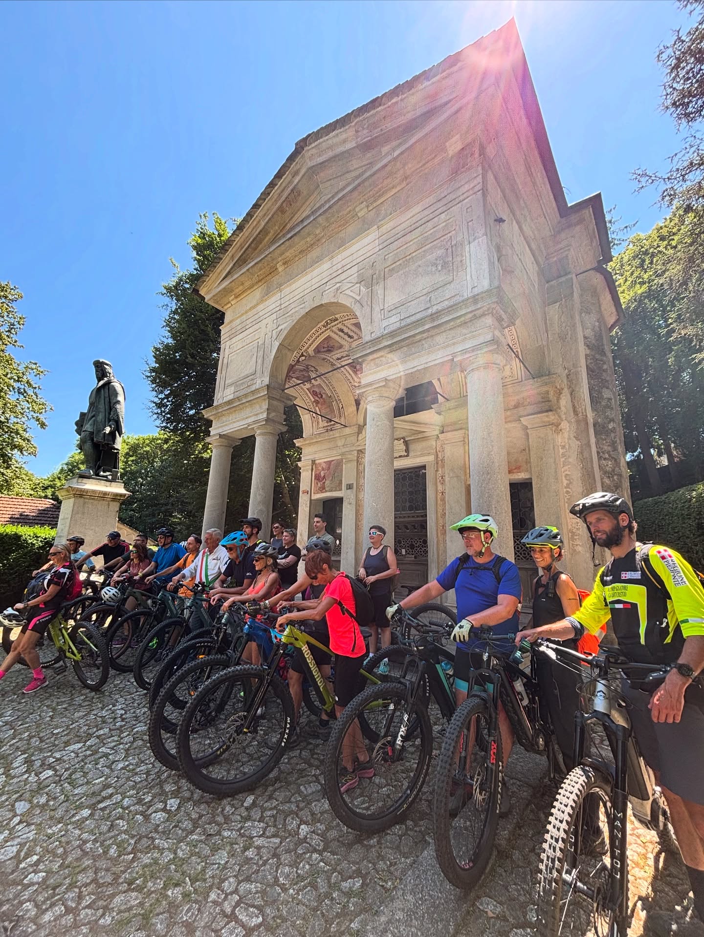 Pedalando tra i Sacri Monti, da Orta a Varallo