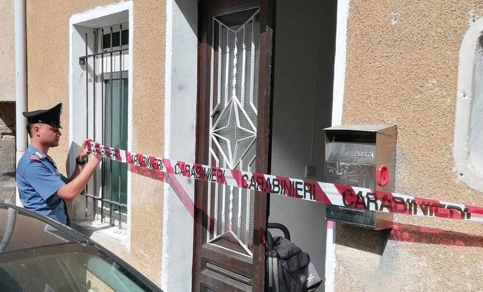 Tenda di uccidere la moglie, uomo arrestato dai Carabinieri di Valdilana