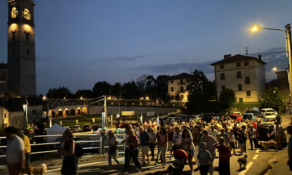 In 180 alla «Camminata sotto le stelle» per le vie di Cellio