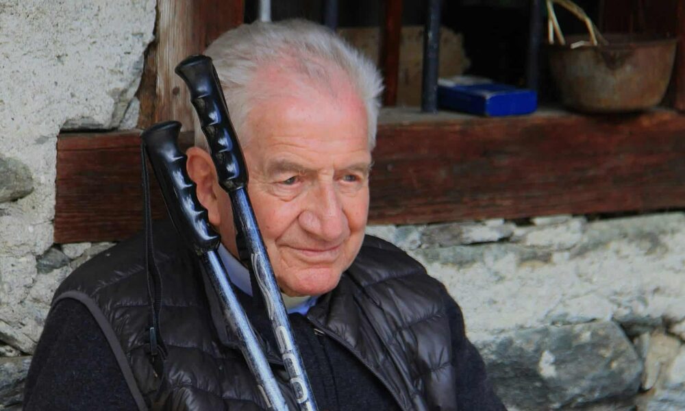 Don Carlo Elgo spegne 92 candeline
