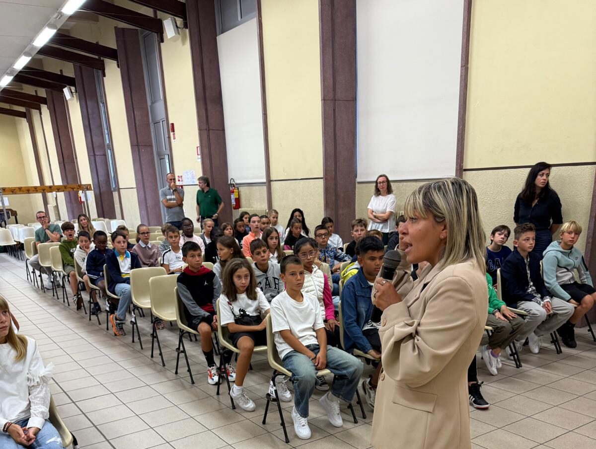 L’assessore regionale Marina Chiarelli in visita alla scuola di Borgomanero