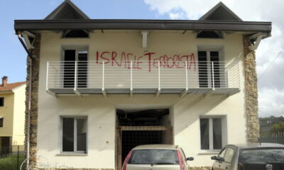 Scritte sui muri ad Aranco e al Parco Magni