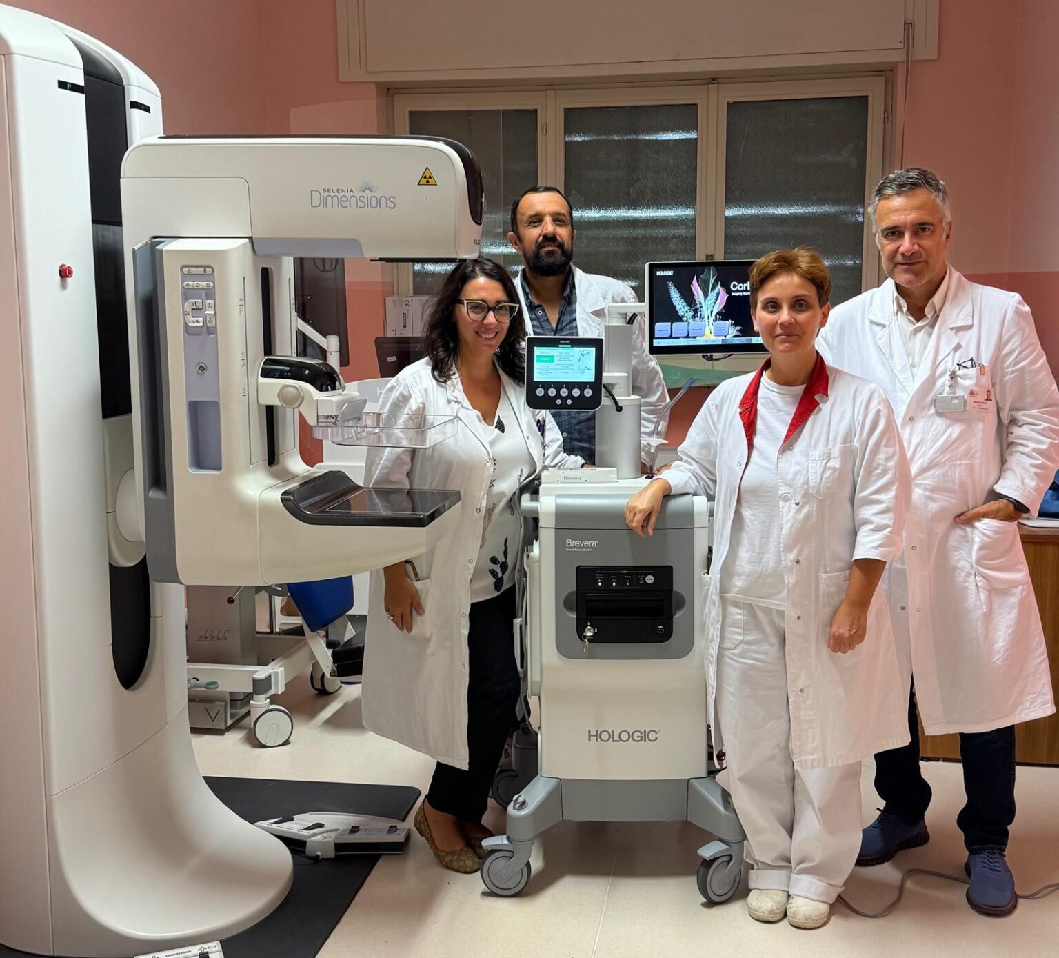 Nuova apparecchiatura per biopsie senologiche più accurate negli ospedali di Vercelli e di Borgosesia