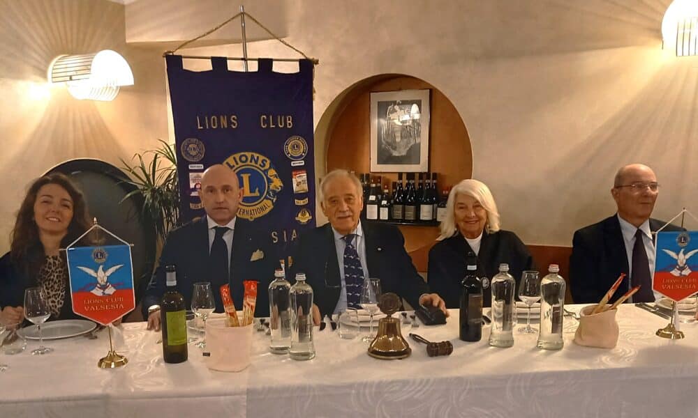 I soci del Lions Club Valsesia in visita alla prestigiosa azienda tessile Lanecardate S.p.A