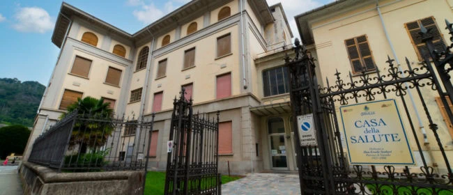 Casa della salute di Varallo: attività sospesa domani, dal 5 cambiano i punti di accesso ai servizi