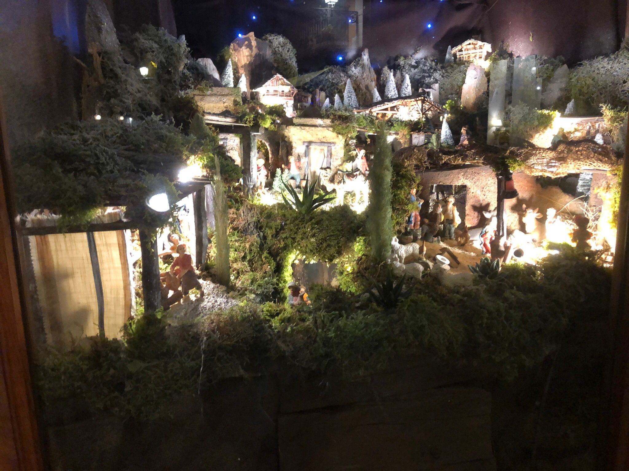 Varallo inaugura la mostra dei presepi