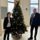 Un click, due alberi, accesi in contemporanea gli alberi di Natale negli ospedali di Vercelli e Borgosesia