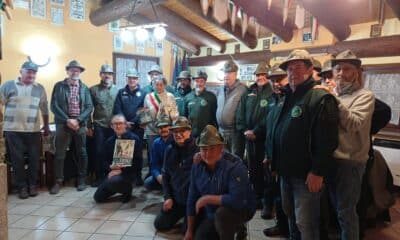 Consegnato un riconoscimento al presidente sezionale Gianni Mora