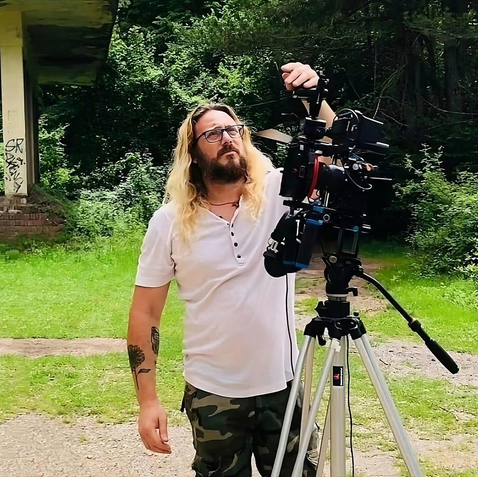 Il regista Angelo Cannella ha fatto di una grande passione il suo lavoro