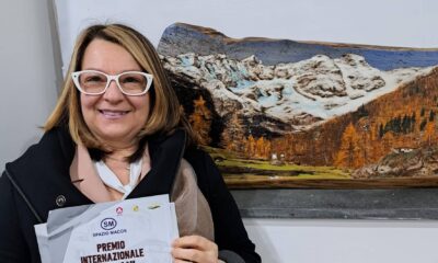 Arte pirografica della Maestra Stefania Tagliabue in biblioteca a Varallo