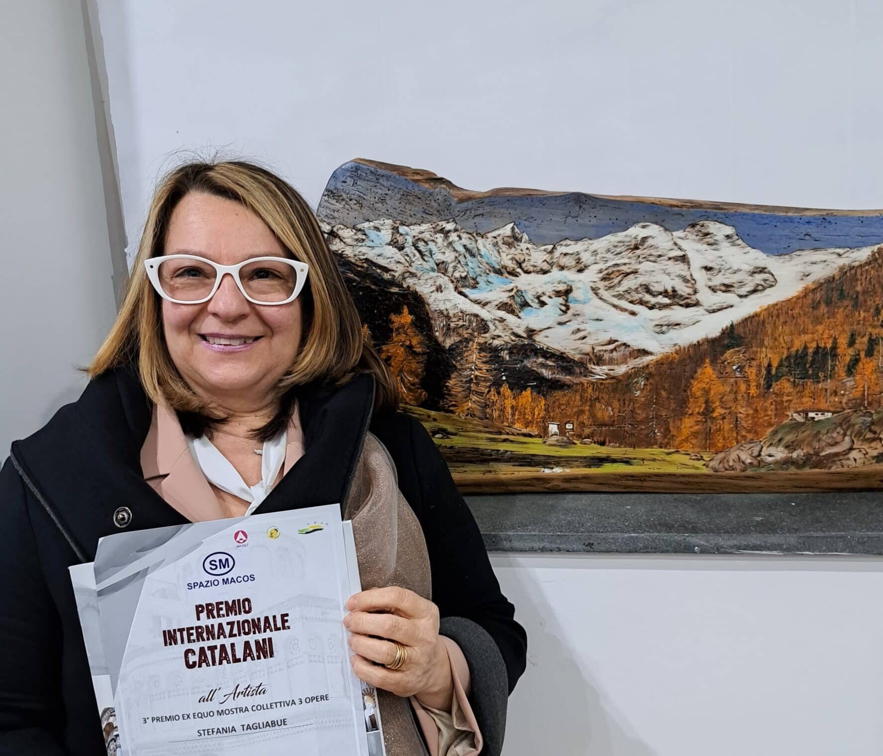 Arte pirografica della Maestra Stefania Tagliabue in biblioteca a Varallo