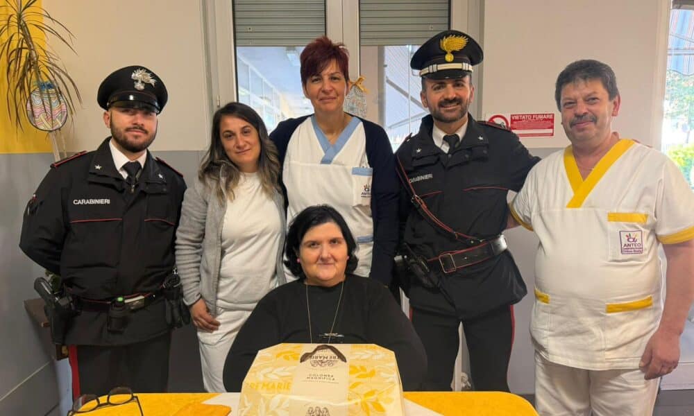 Carabinieri in visita alla casa di riposo di Crevacuore