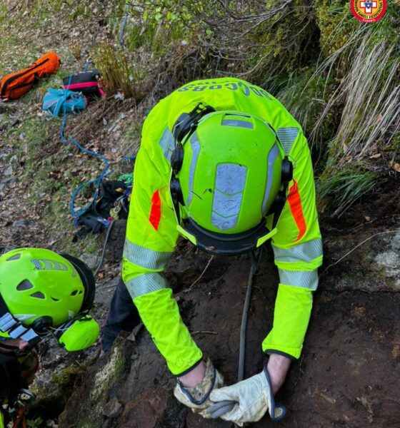Oasi Zegna, escursionista resta imprigionato col braccio sotto un pesante masso