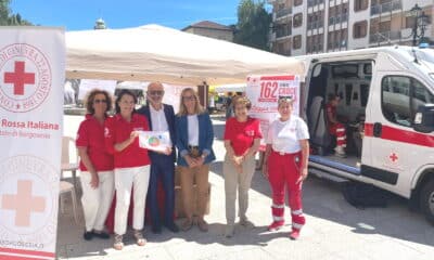La Croce Rossa premia i partecipanti al corso di cucito, tra loro anche il primo uomo