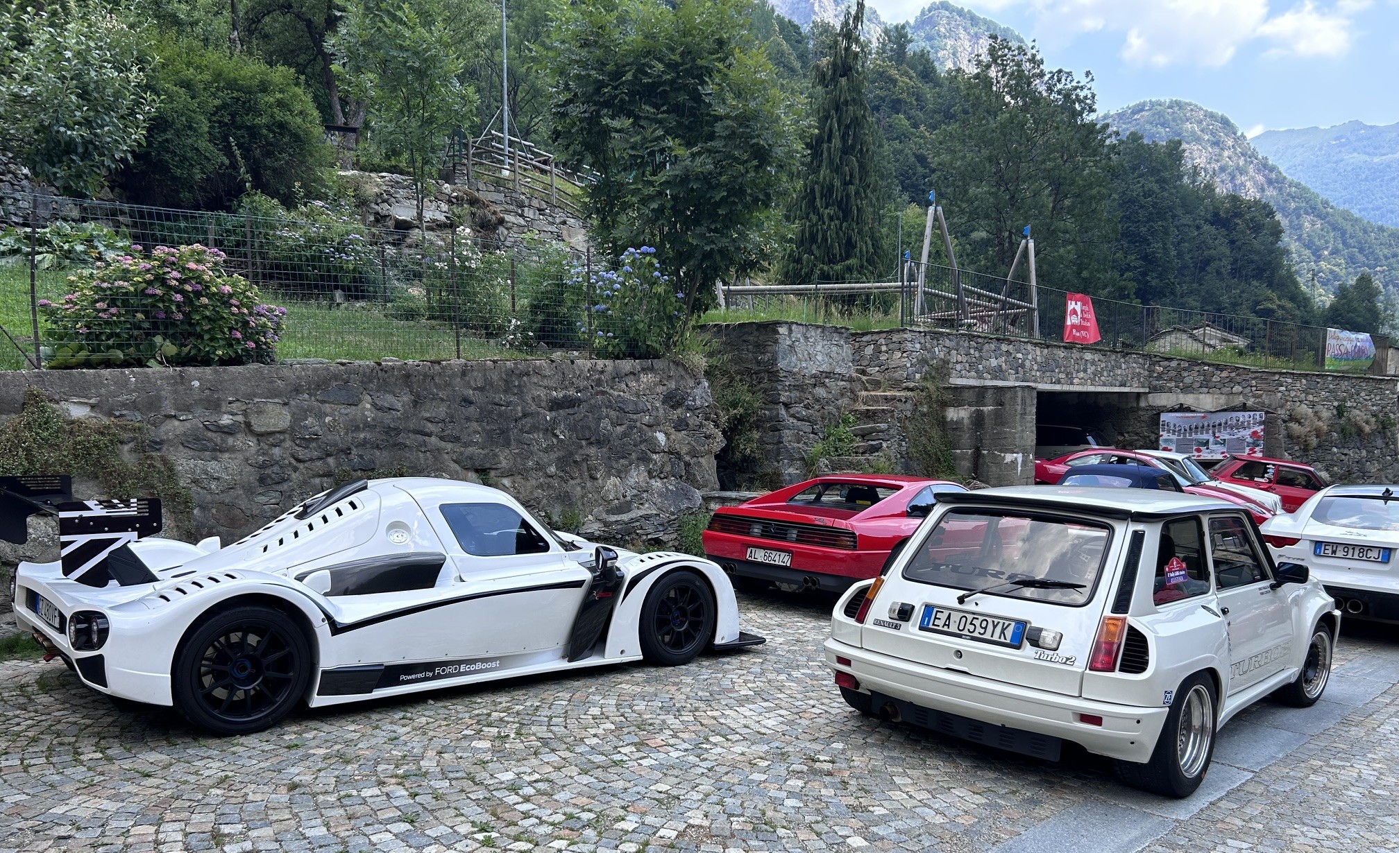 Un successo il 23° Raduno di auto storiche & Super Car a Campertogno
