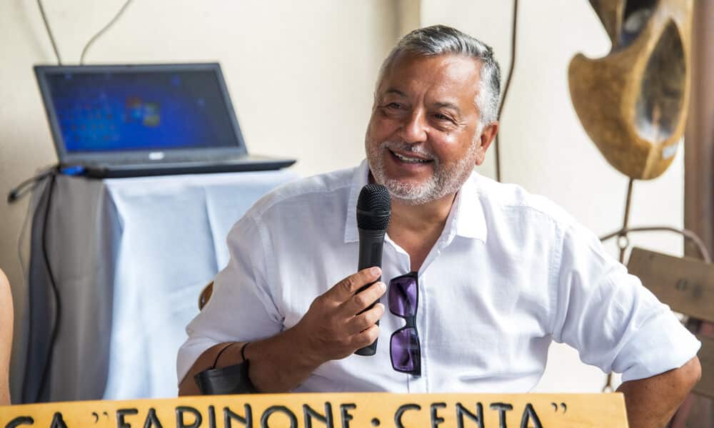 In biblioteca a Varallo inaugurazione della mostra fotografica di Sergio Lombardi