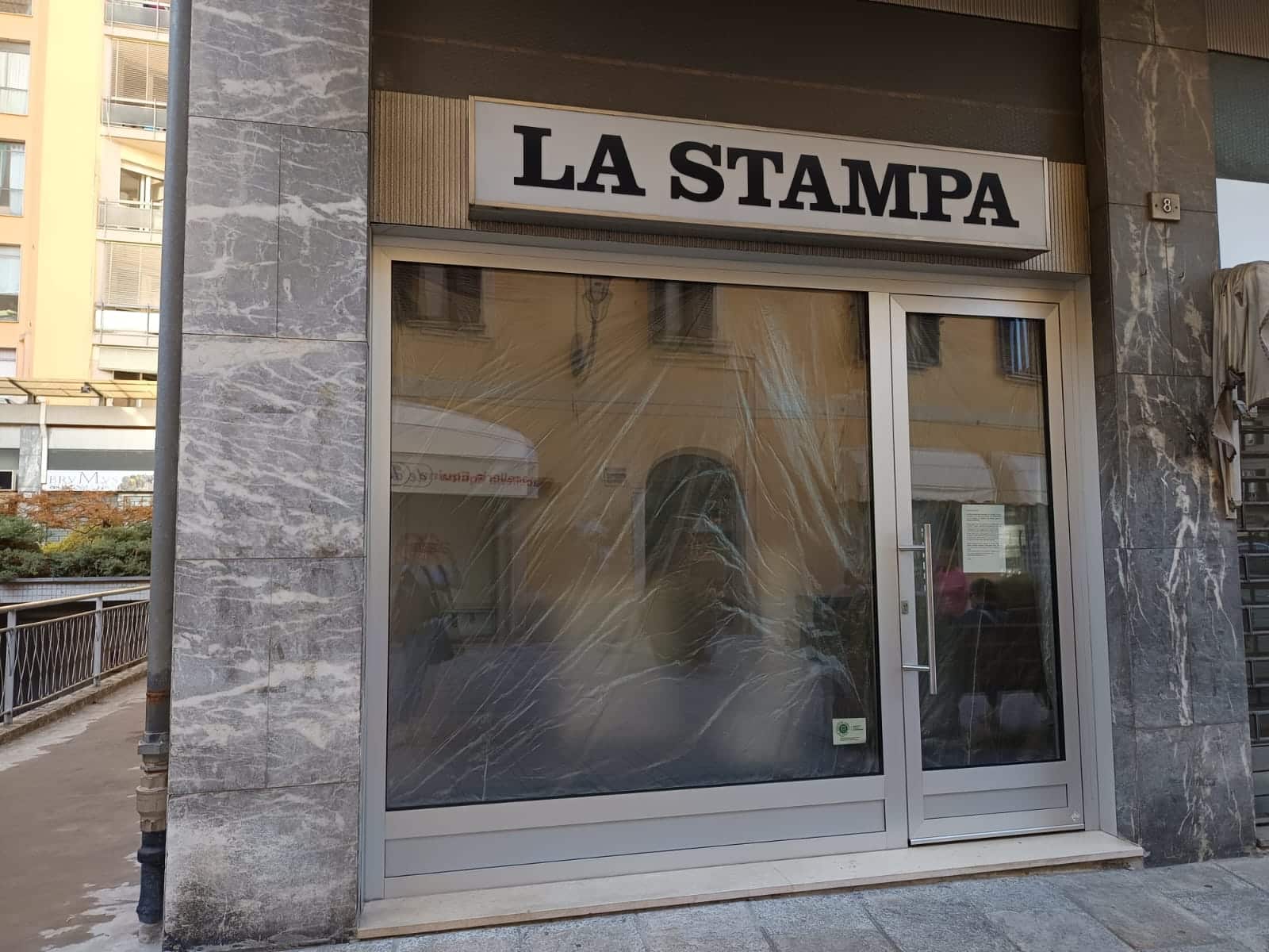 «Anni di ricordi bellissimi», ha chiuso l’edicola di via Roma