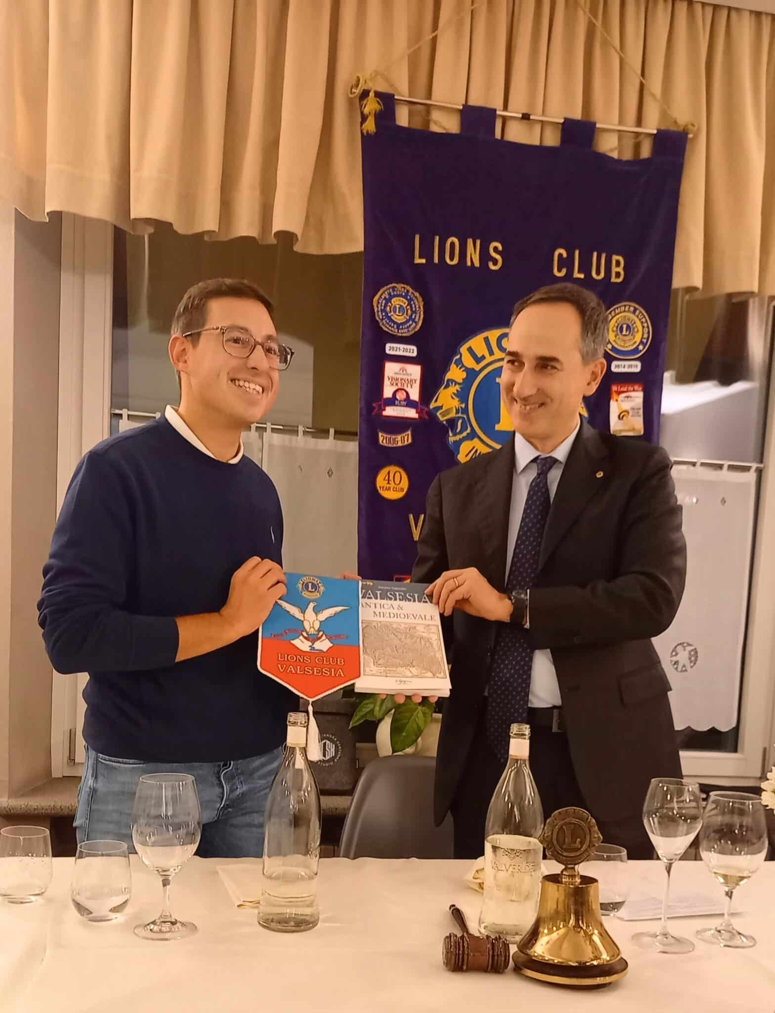 Il giovane archeologo Luca Furno ospite del Lions Club Valsesia