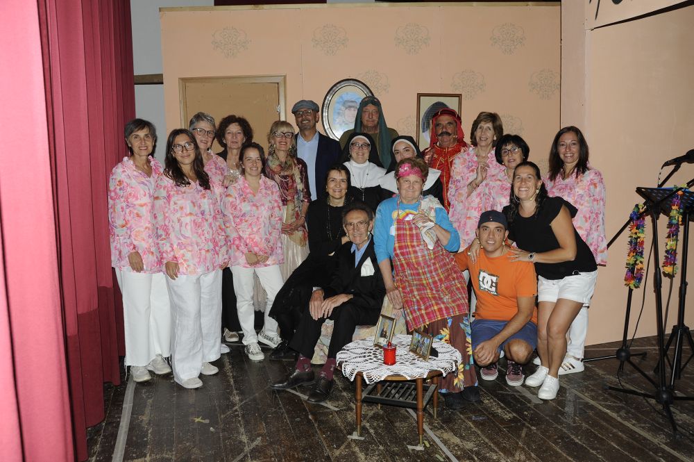 Divertente (e benefica) serata con la «Compagnia d’n Palél»